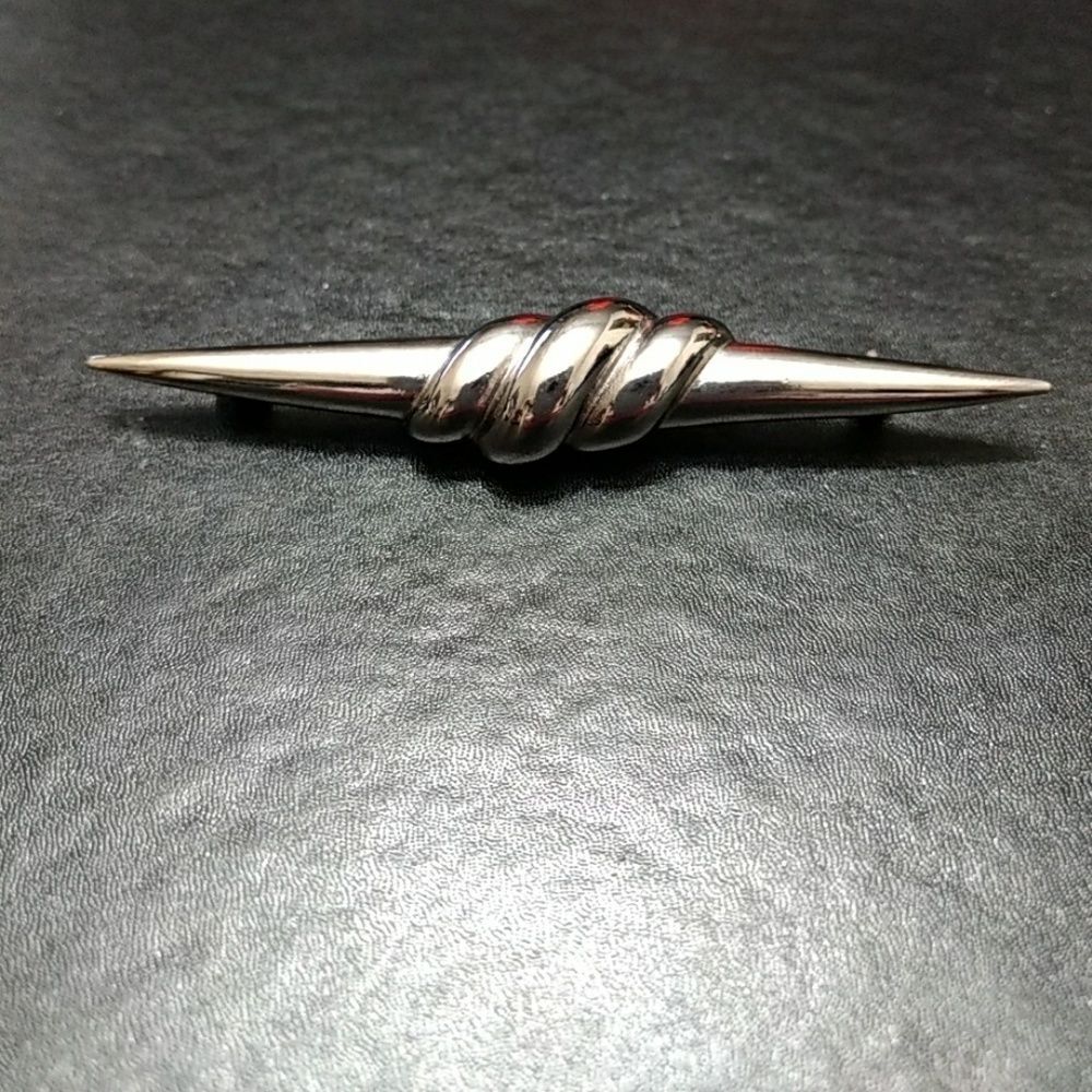 Silver tone long pointy pin brooch - Picture 2 of 7
